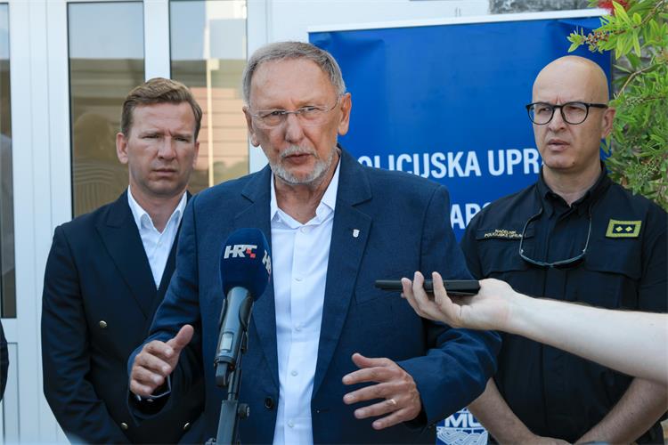 Slika /2026/Ministar preko 1.jpg